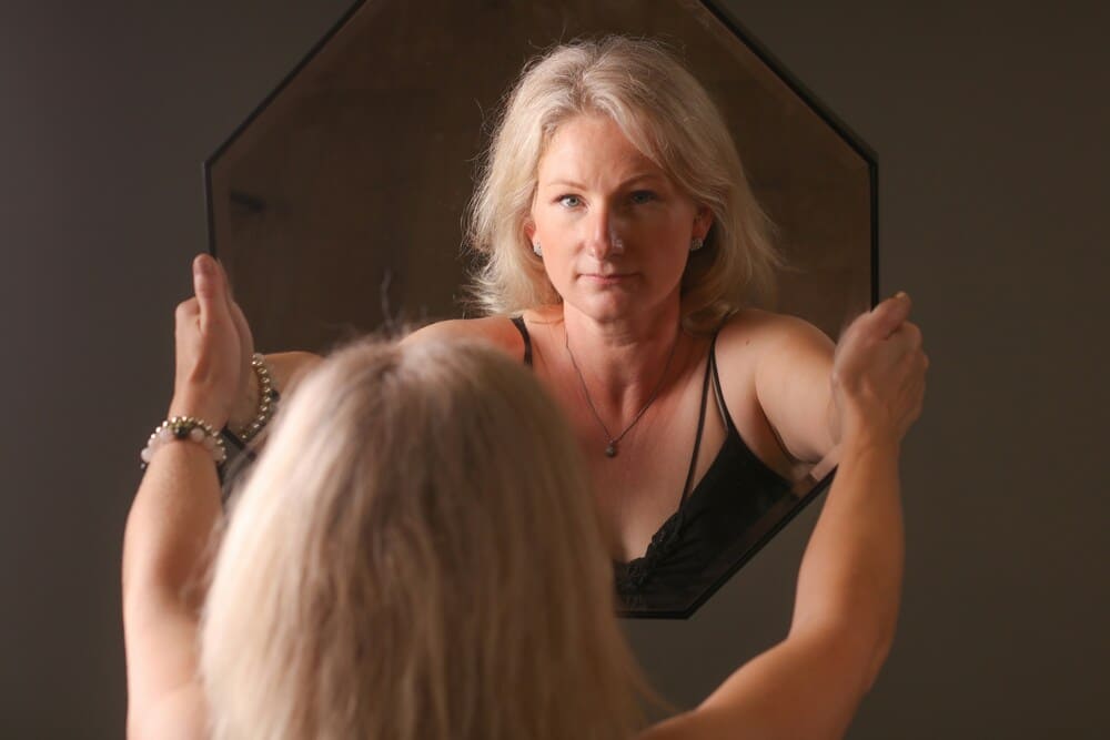 Menopausa e pelle: come cambia e come nutrirla con rimedi naturali
